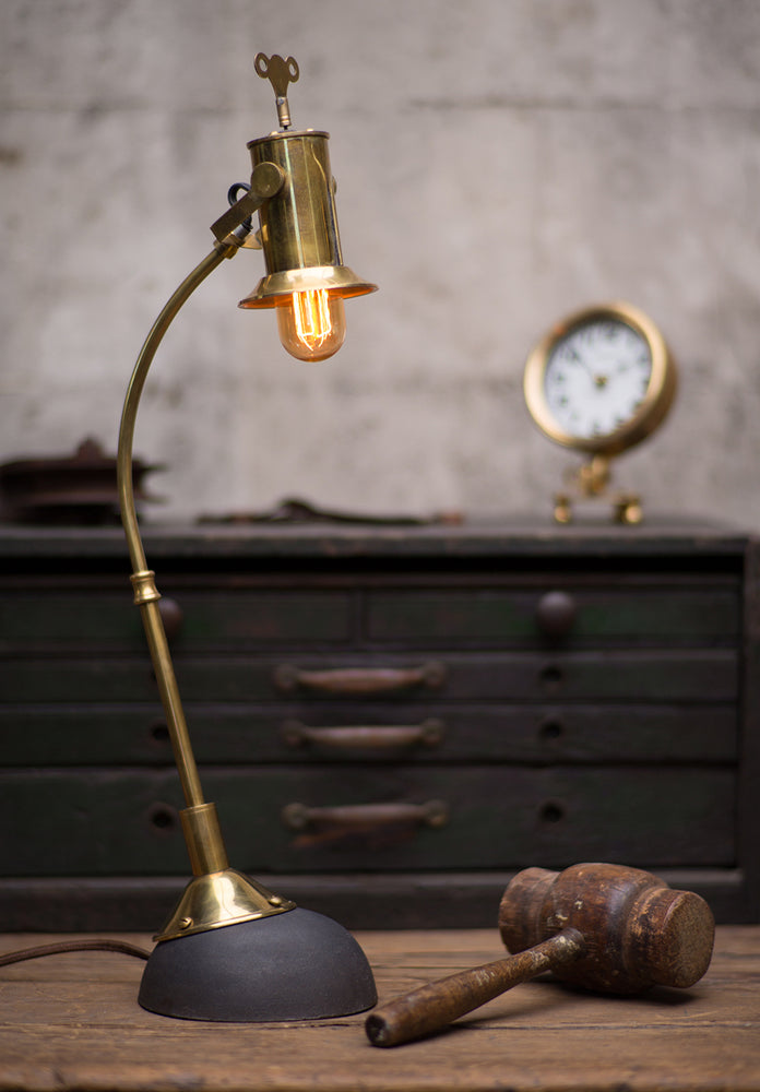 Leonardo Table Lamp Model 1 - Pendulux